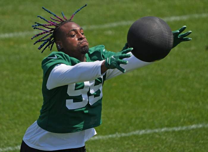 DE Will McDonald during Jets' OTAs